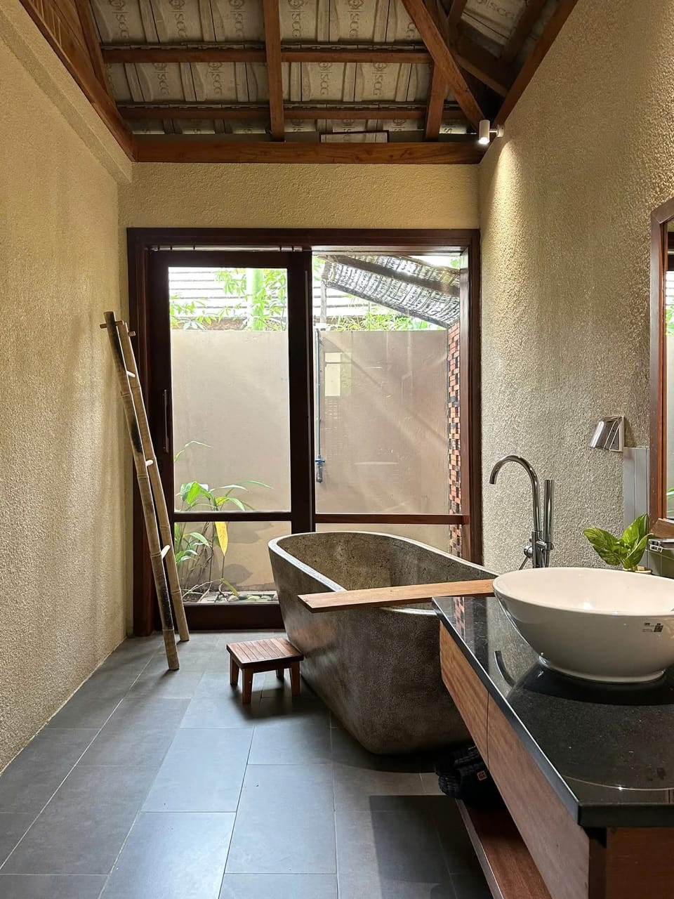 High-End Residential Exterior Design in Tamil Nadu - Image 26